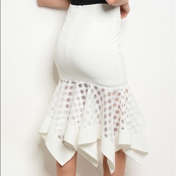 Off White Ruffled Midi Skirt - Picture 5 of 7
